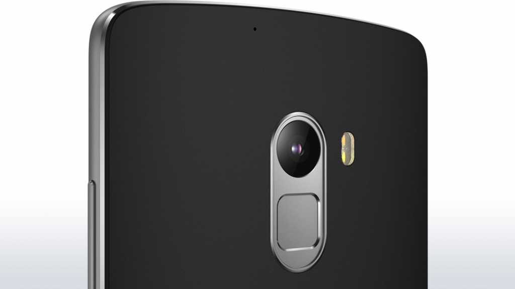 lenovo-smartphone-a7010-black-back-detail-11