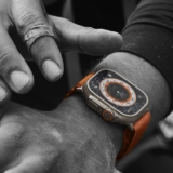 Apple Watch Ultra (GPS + Cellular) Το νέο ULTRA Smartwatch της Apple με 920€ απο το Ιταλικό αμαζον.