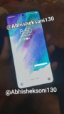 Το Samsung Galaxy S21 FE εμφανίζεται σε Live Hands-On εικόνες και είναι όπως ακριβώς το περιμέναμε.