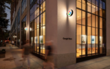 Τα νέα Google Pixel 6 κάνουν την πρώτη τους εμφάνιση.. σε βιτρίνα στη Νέα Υόρκη