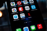[Το κάστρο έπεσε] H Apple θα επιτρέψει εναλλακτικούς τρόπους για κατέβασμα εφαρμογών!