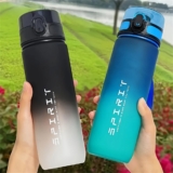 IPRee 1L : Μπουκάλι νερού 1L με στεγανό καπάκι και μοντέρνο σχεδιασμό